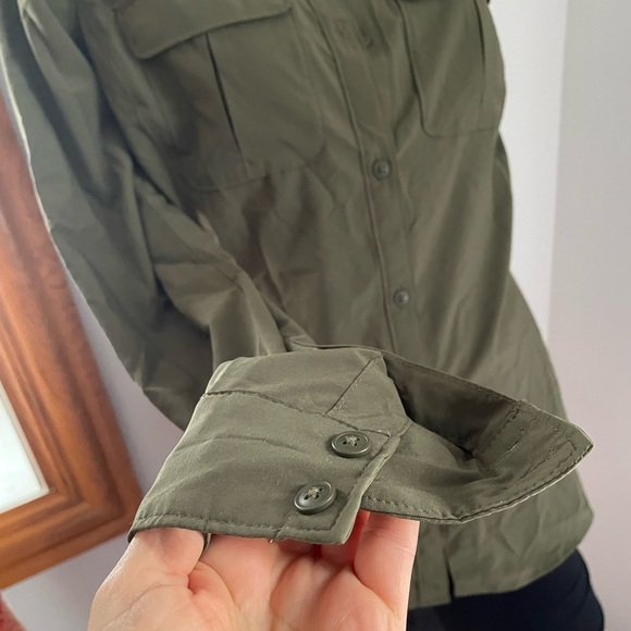 M Columbia olive 🫒 shirt vented shoulder NWOT - Picture 3 of 13